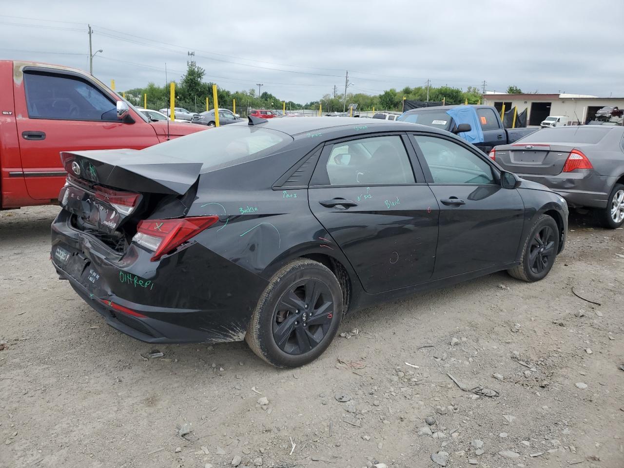 2023 Hyundai Elantra Blue - Фото 3