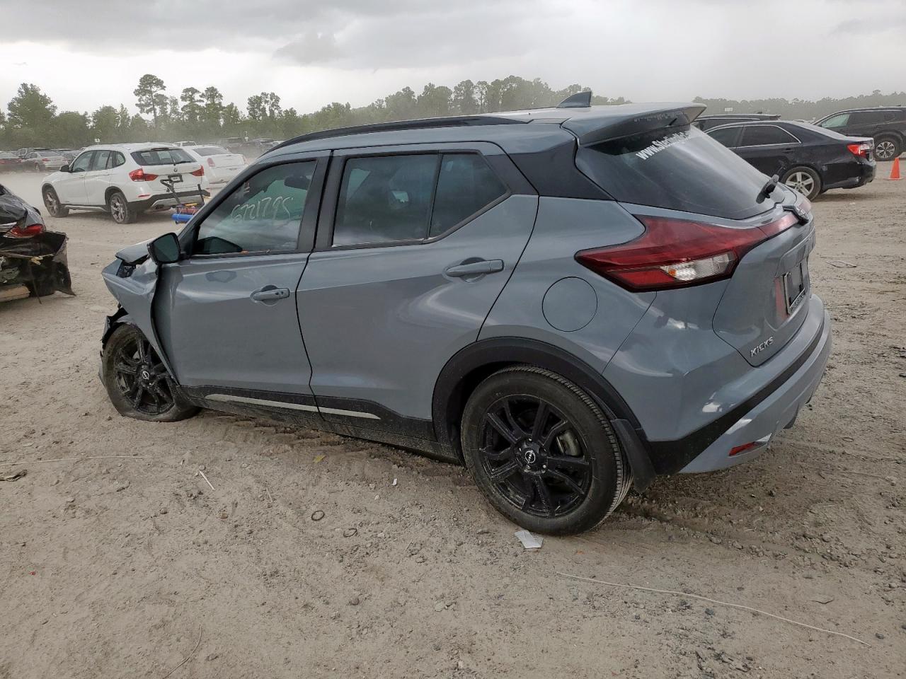 2024 Nissan Kicks Sr - Фото 2