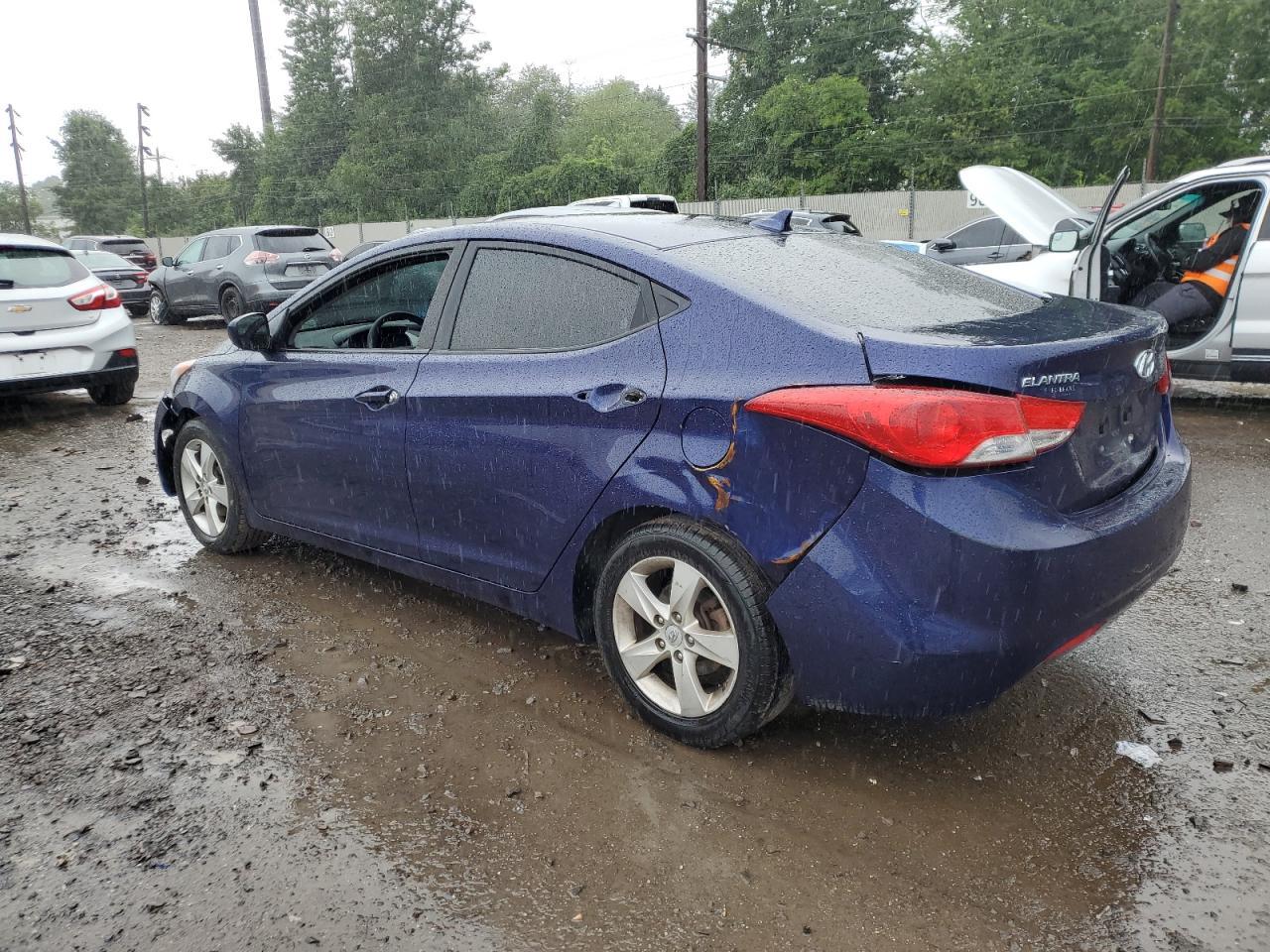 2012 Hyundai Elantra Gls - Image 2