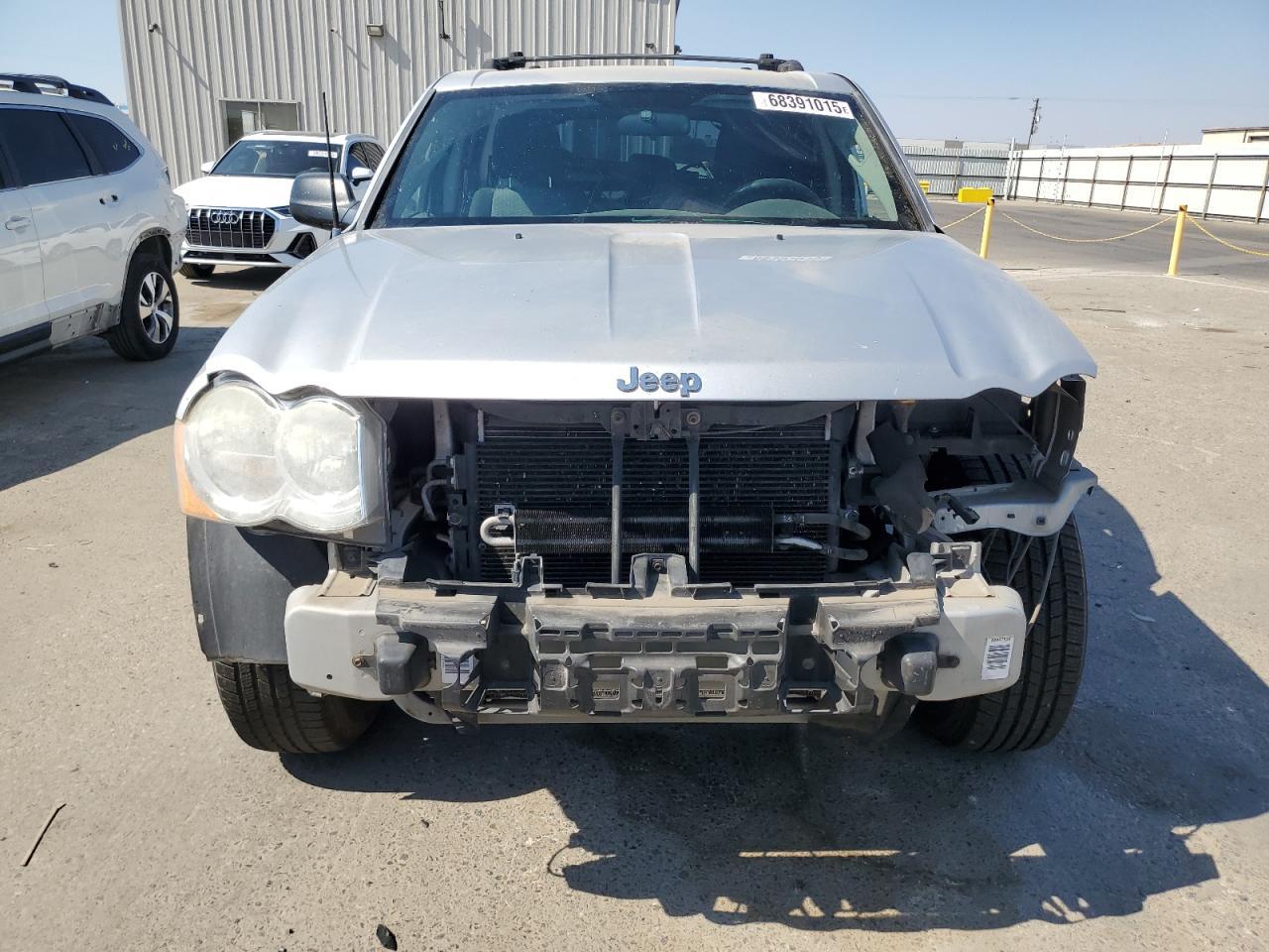 2008 Jeep Grand Cherokee Laredo - Image 5