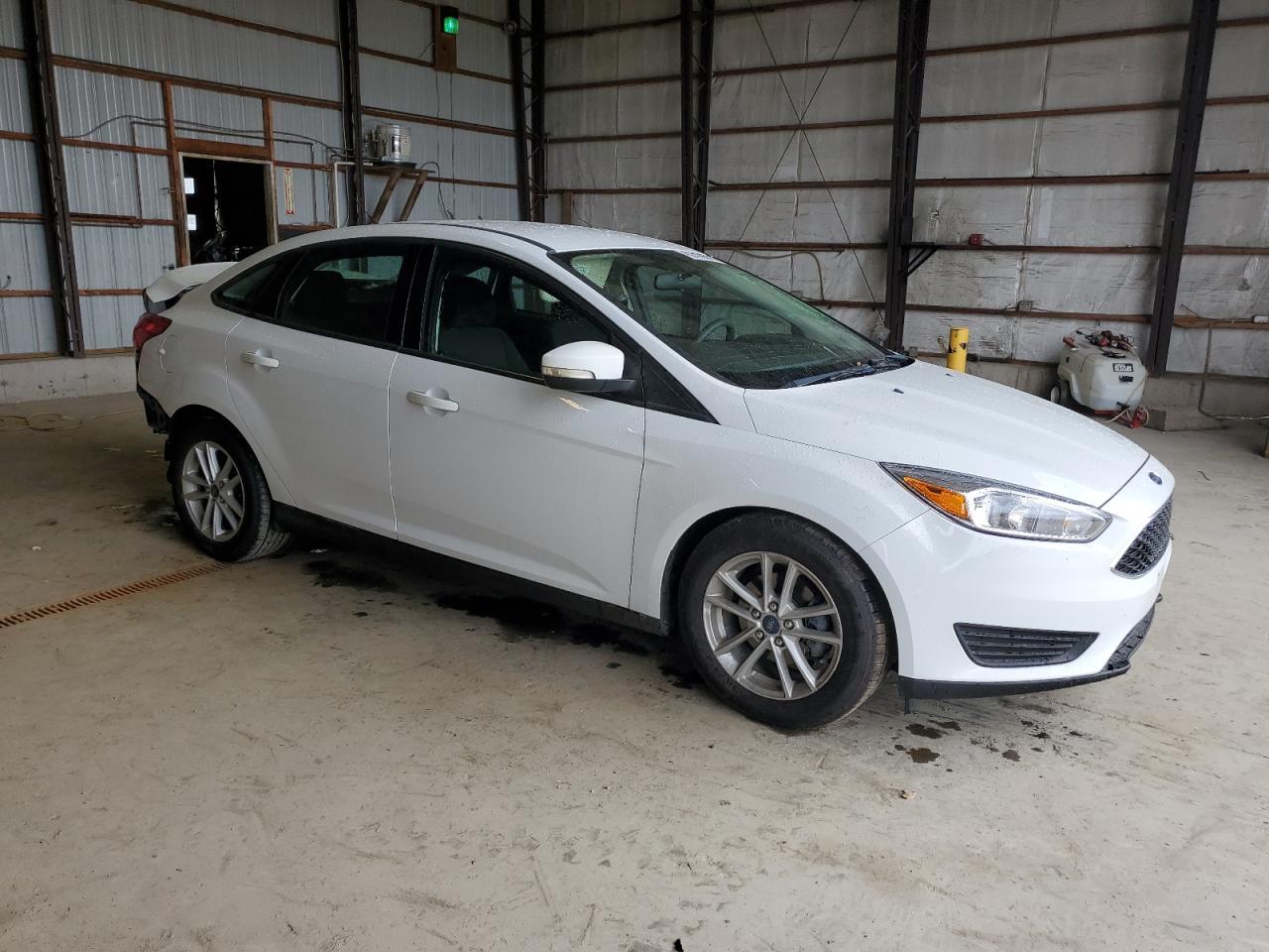 2017 Ford Focus Se - Image 4