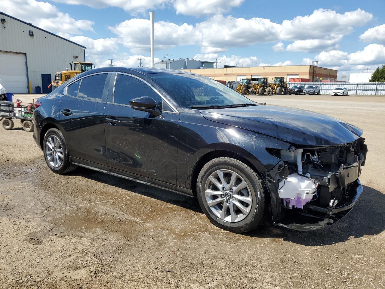 2025 Mazda 3 Preferred - Фото 4