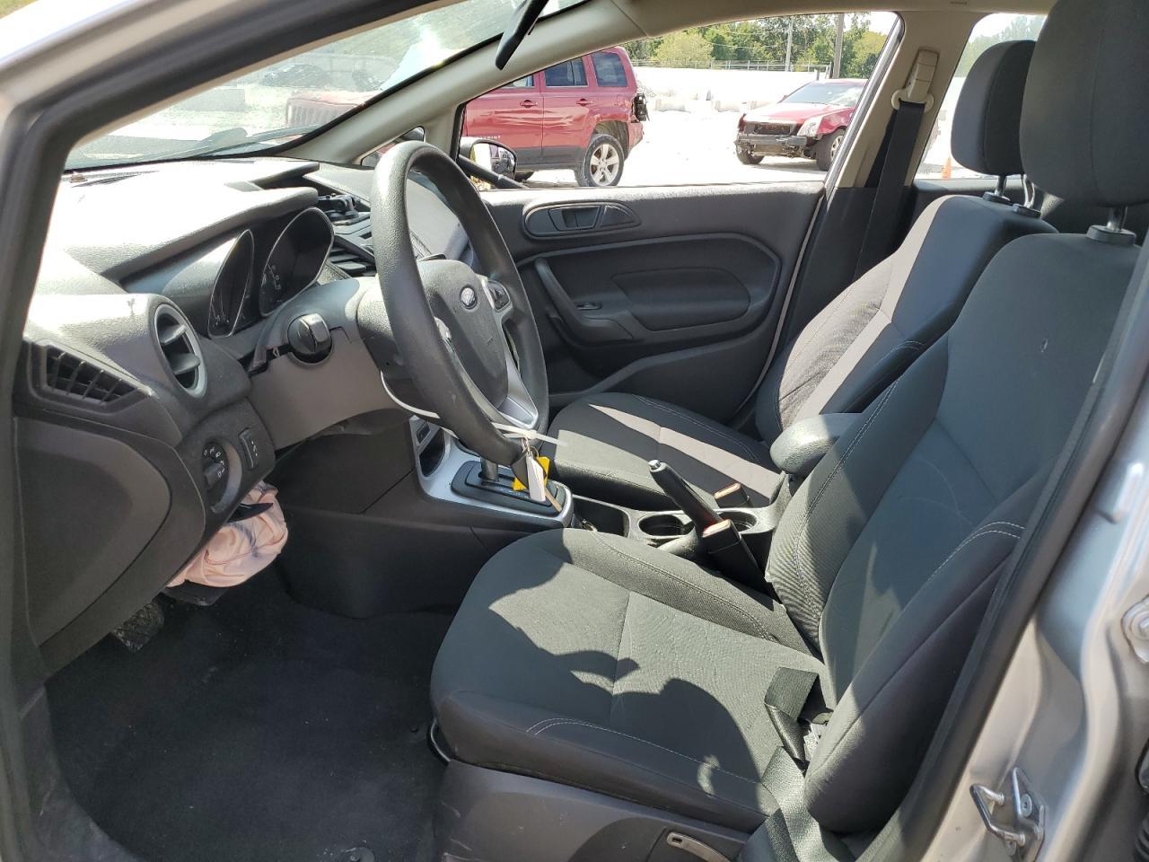 2017 Ford Fiesta Se - Фото 7