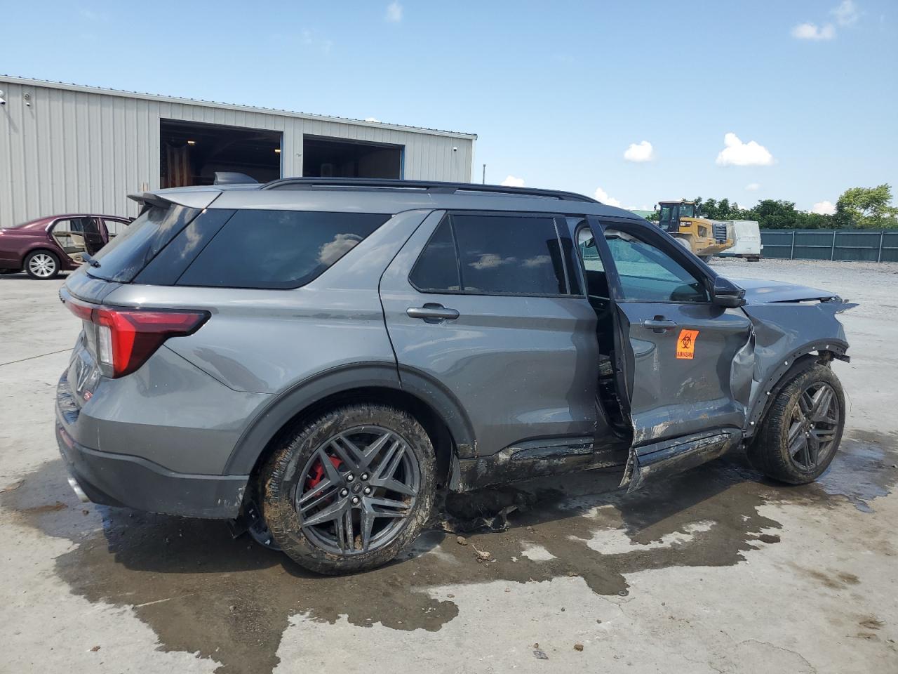 2025 Ford Explorer St - Фото 3