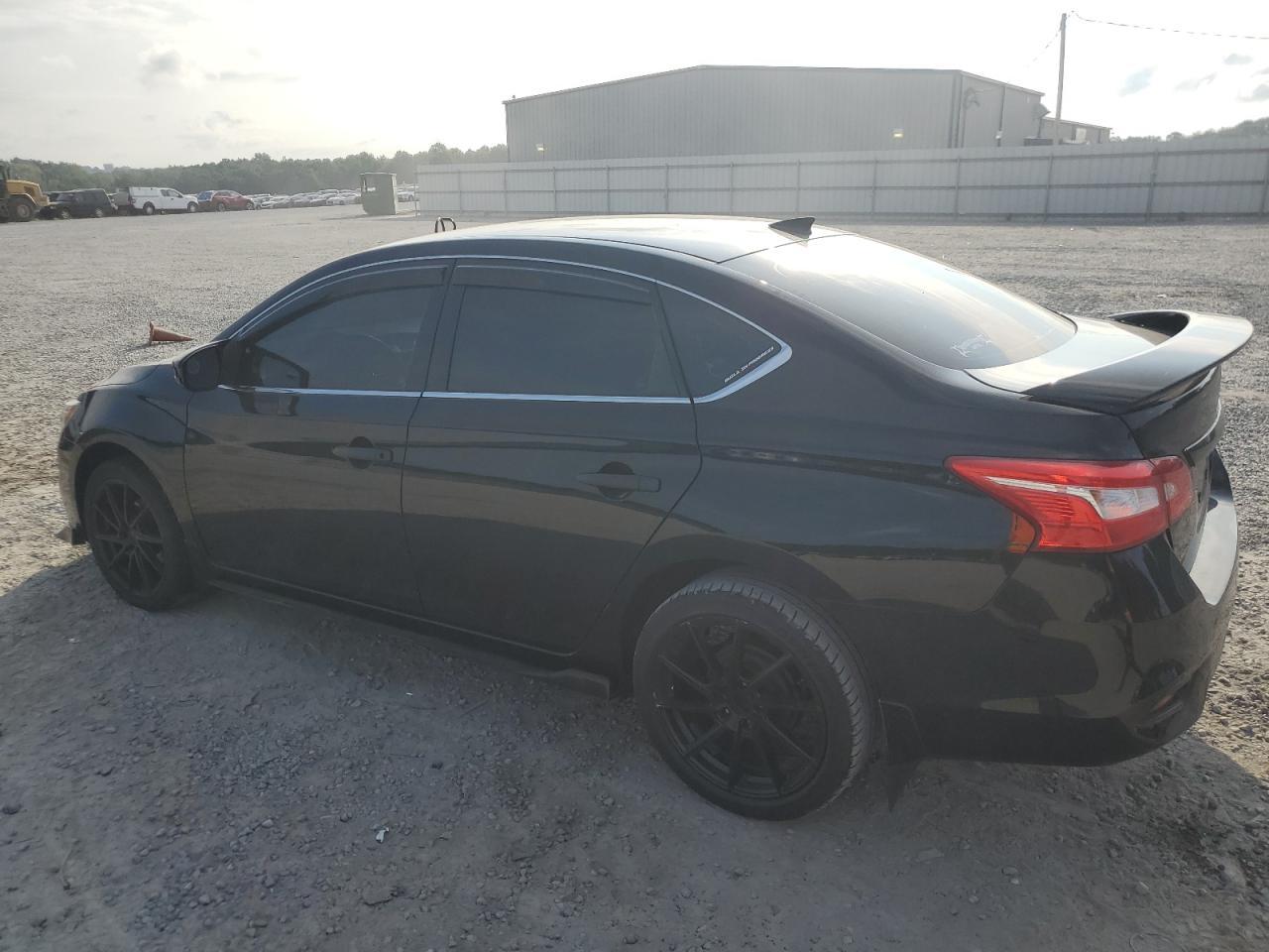 2019 Nissan Sentra S - Фото 2