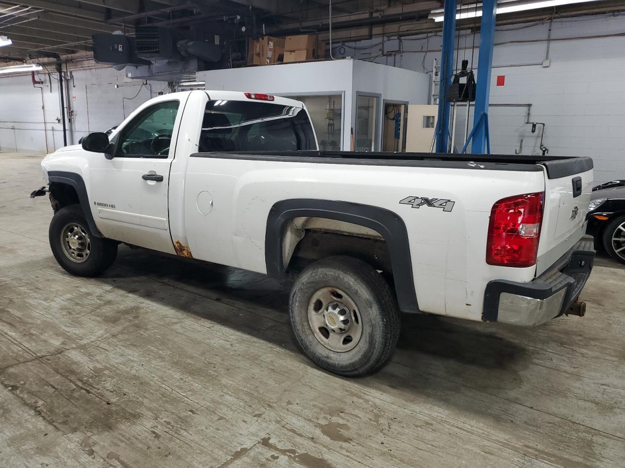2007 Chevrolet Silverado K2500 Heavy Duty - Image 2