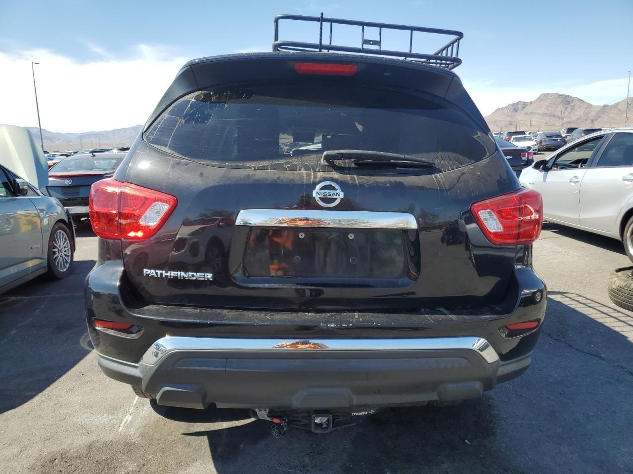2018 Nissan Pathfinder S - Image 6