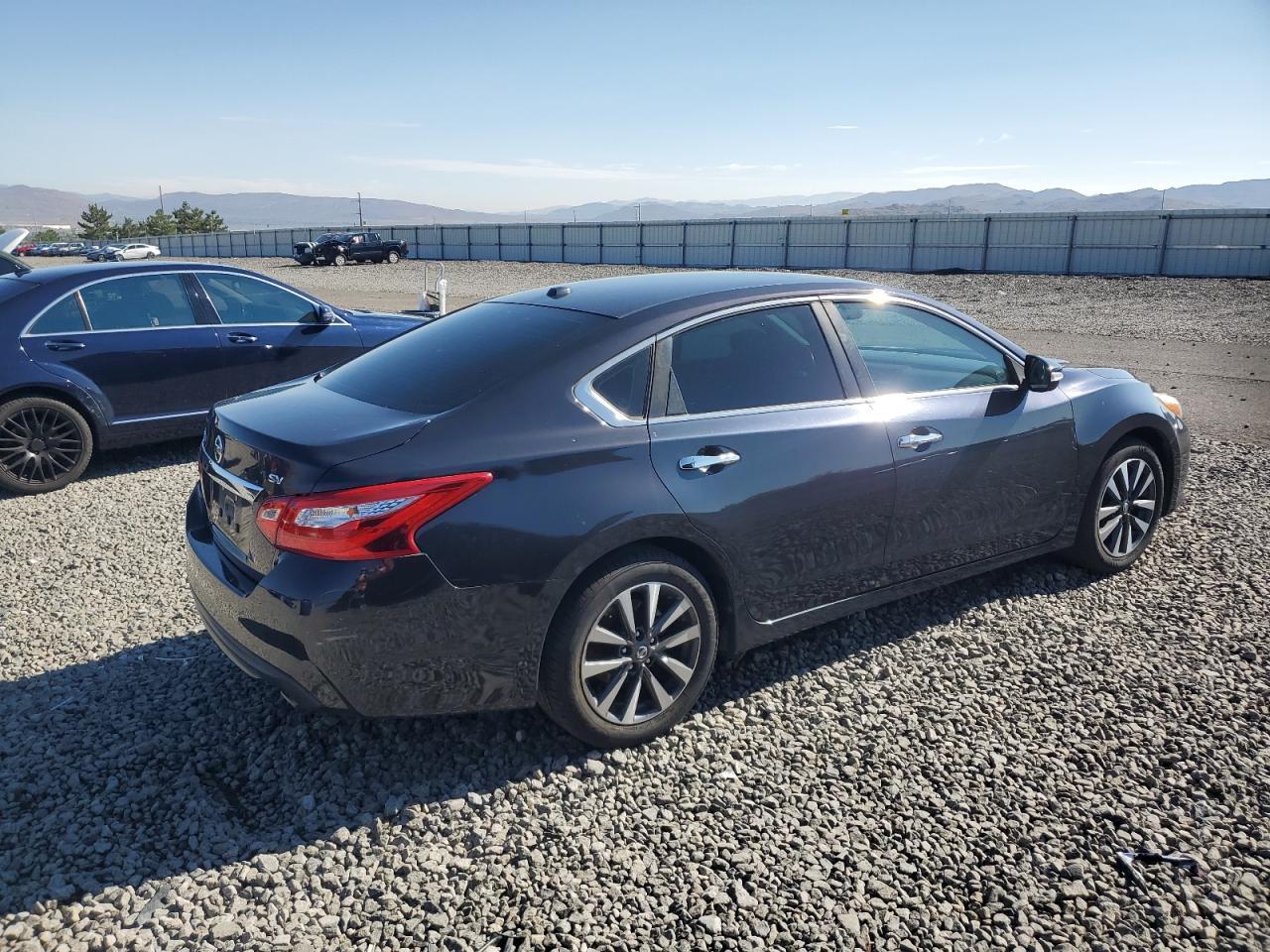 2016 Nissan Altima 2.5 - Фото 3
