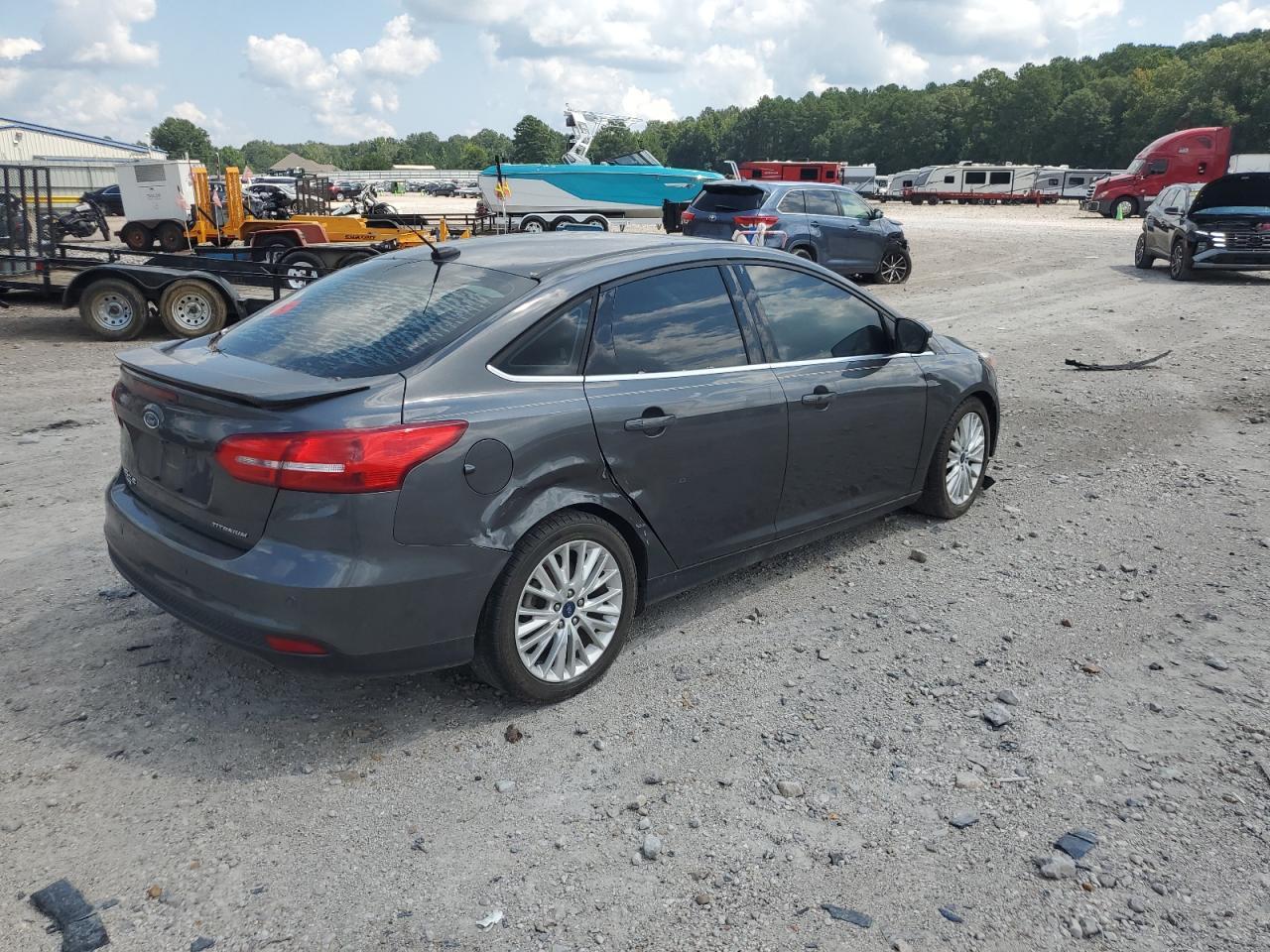 2017 Ford Focus Titanium - Фото 3