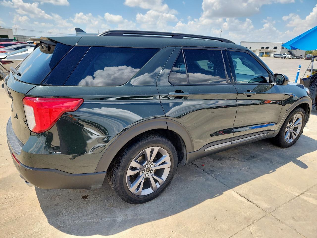 2022 Ford Explorer Xlt - Фото 3