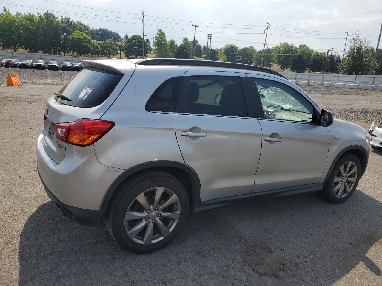2013 Mitsubishi Outlander Sport Le - Фото 3