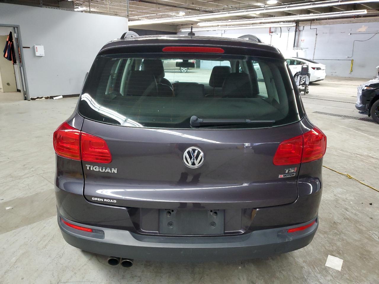 2016 Volkswagen Tiguan S - Фото 6