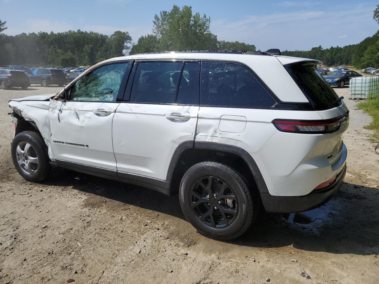 2025 Jeep Grand Cherokee Laredo - Фото 2