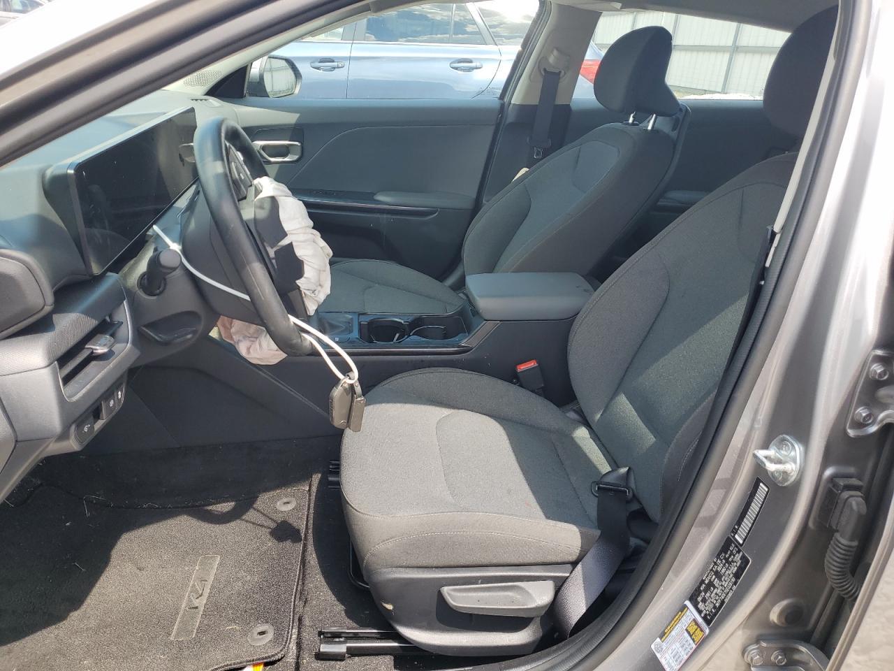 2025 Kia K4 Lx - Image 7