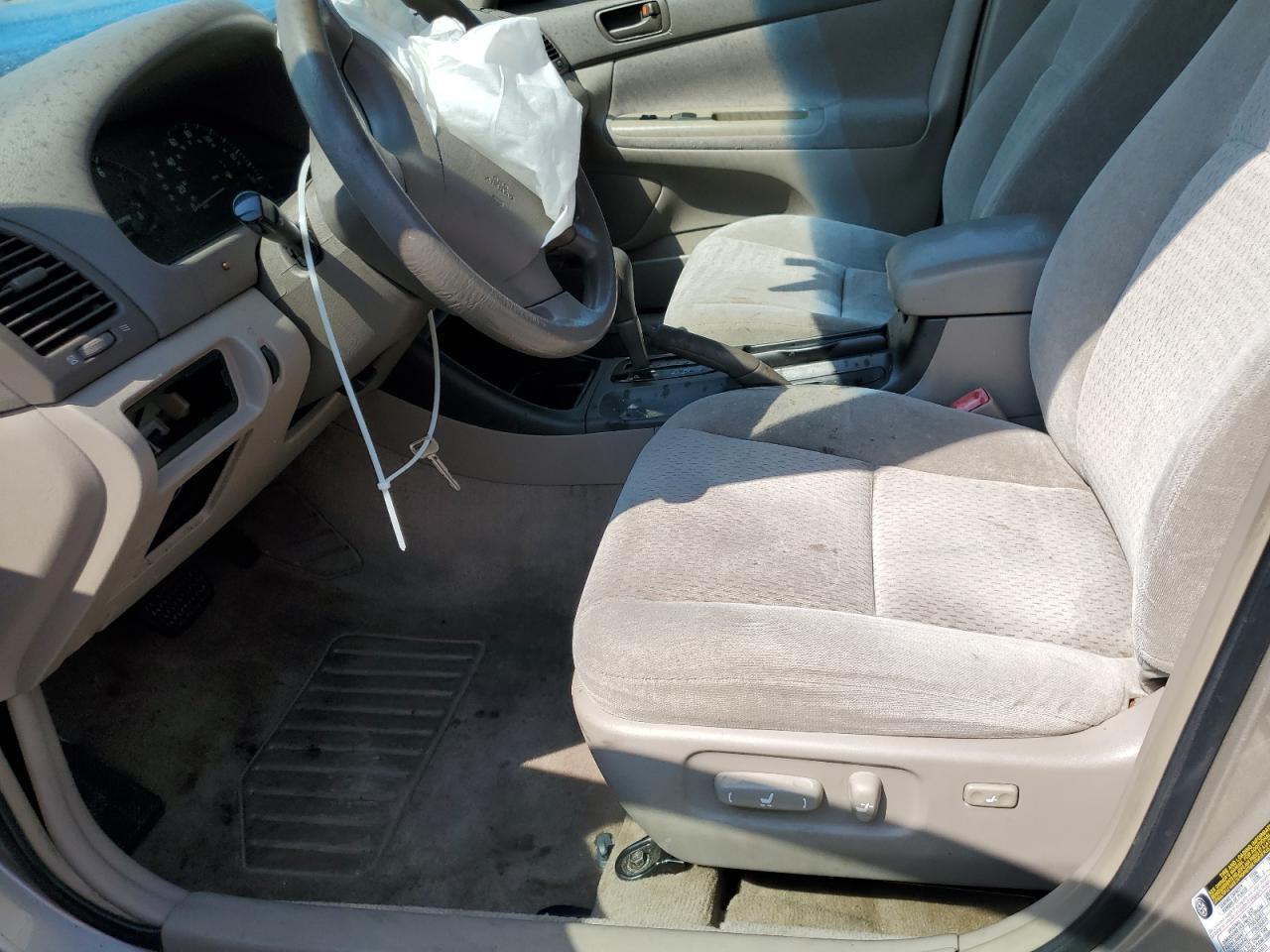 2004 Toyota Camry Le - Фото 7