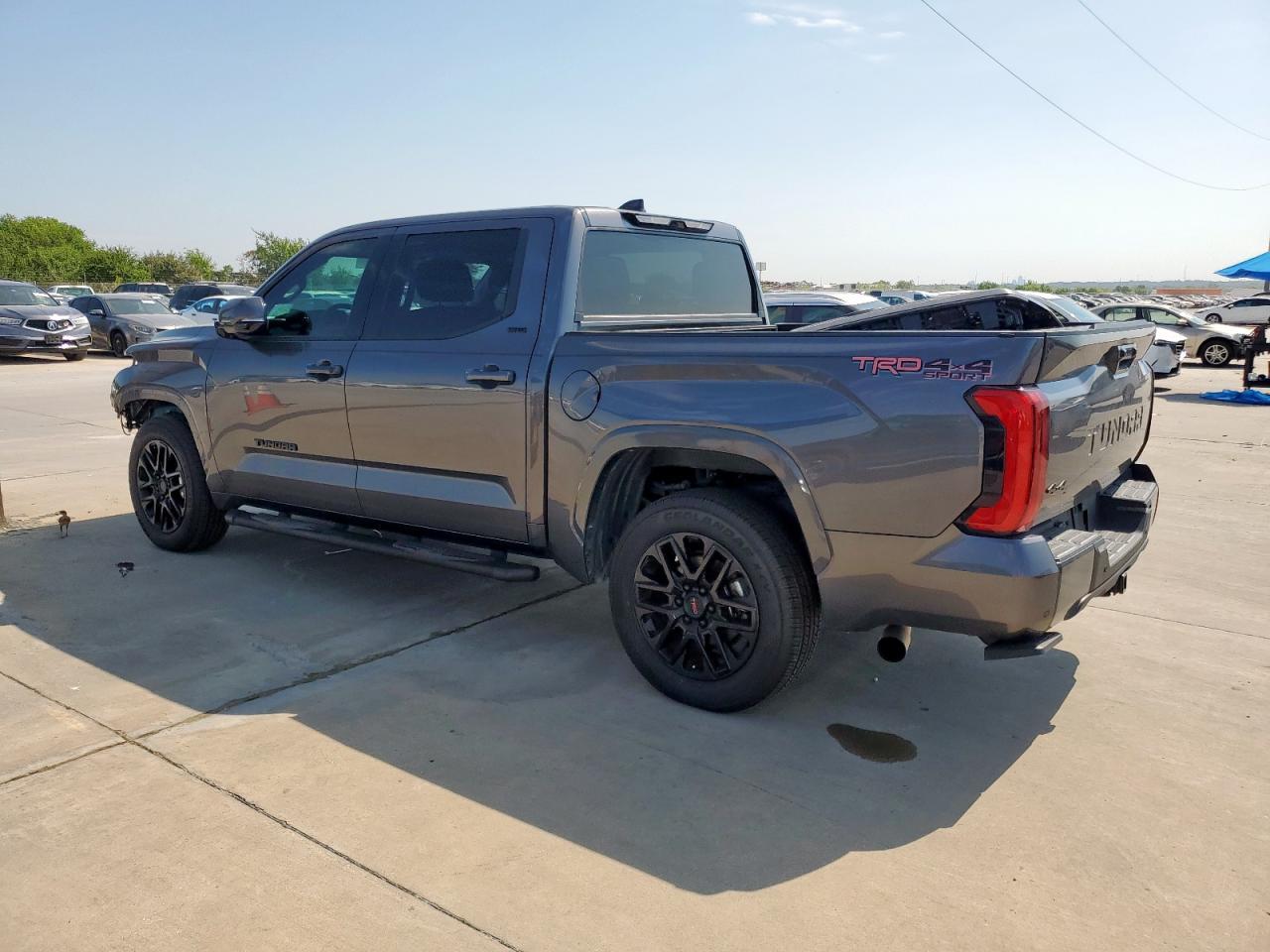 2023 Toyota Tundra Crewmax Sr - Фото 2