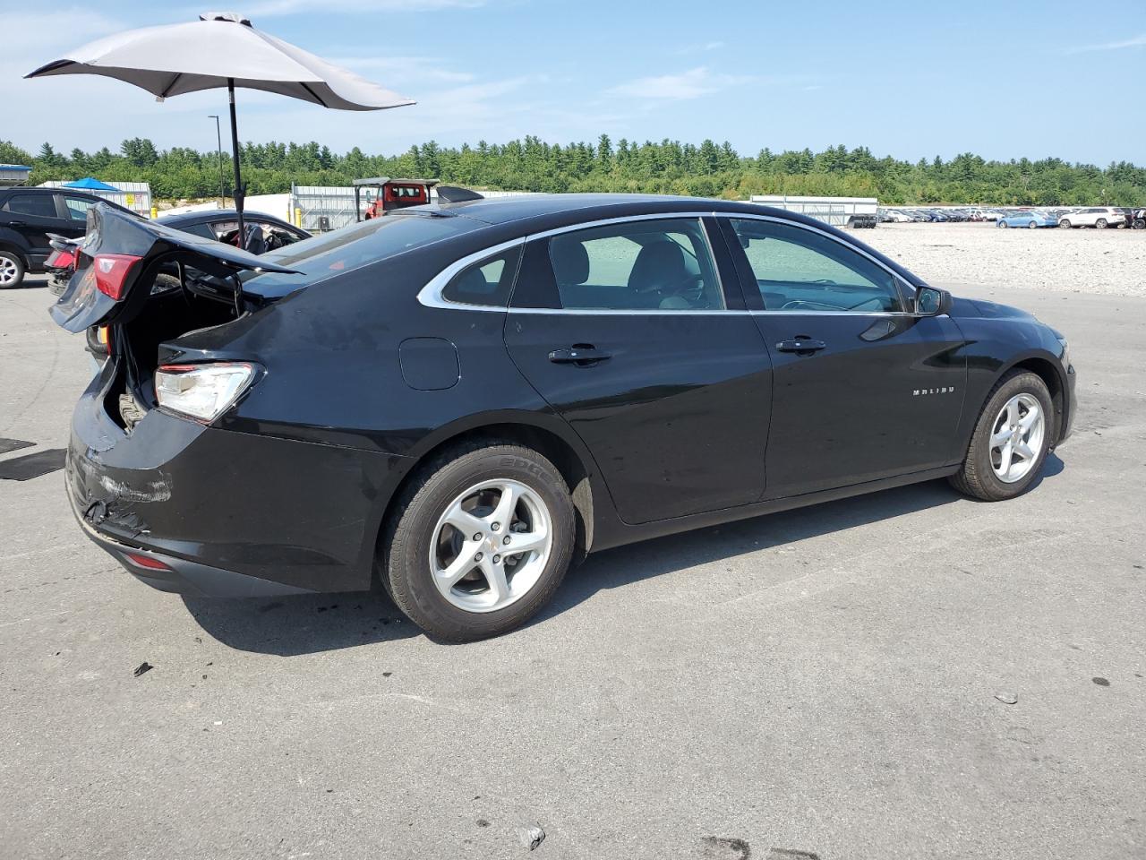 2017 Chevrolet Malibu Ls - Image 3