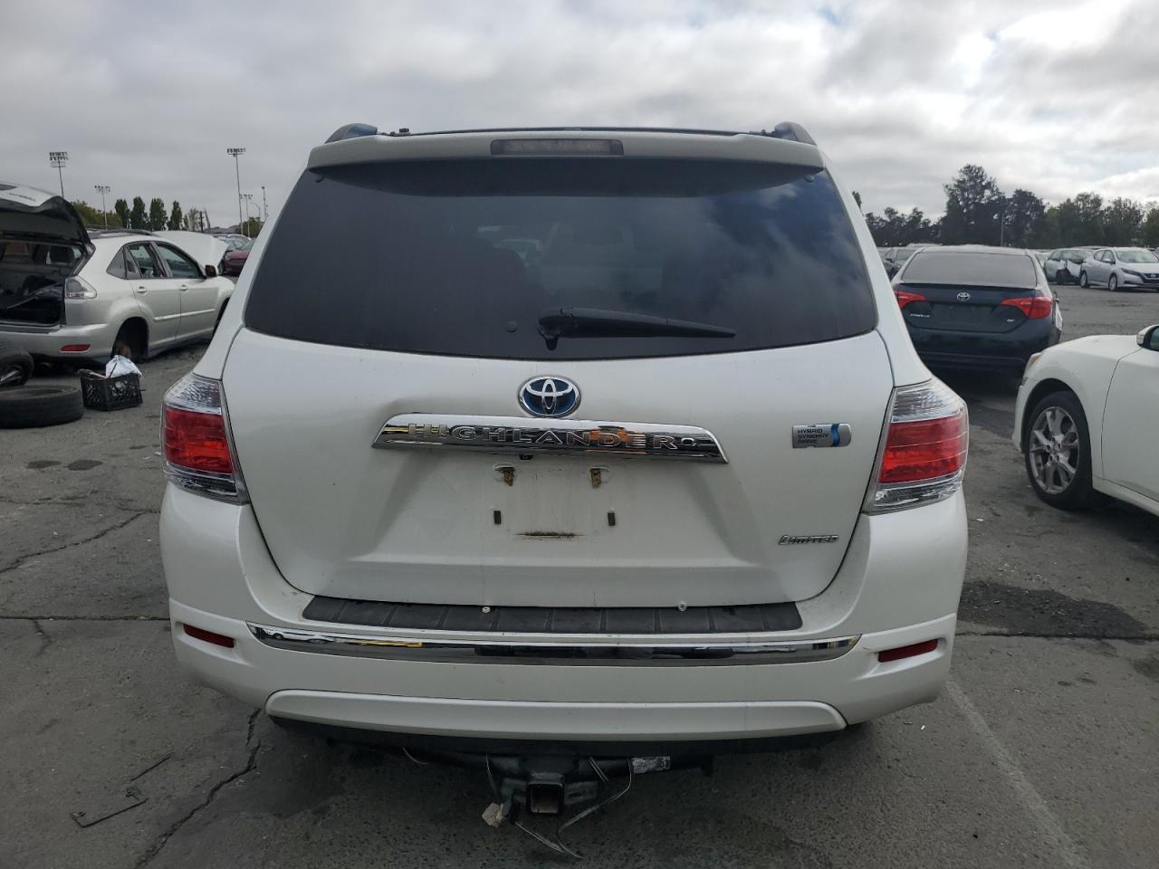 2012 Toyota Highlander Hybrid Limited - Image 6