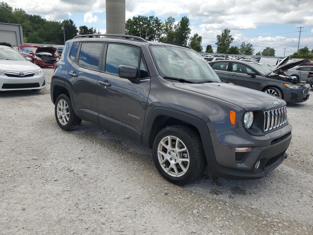 2021 Jeep Renegade Latitude - Image 4