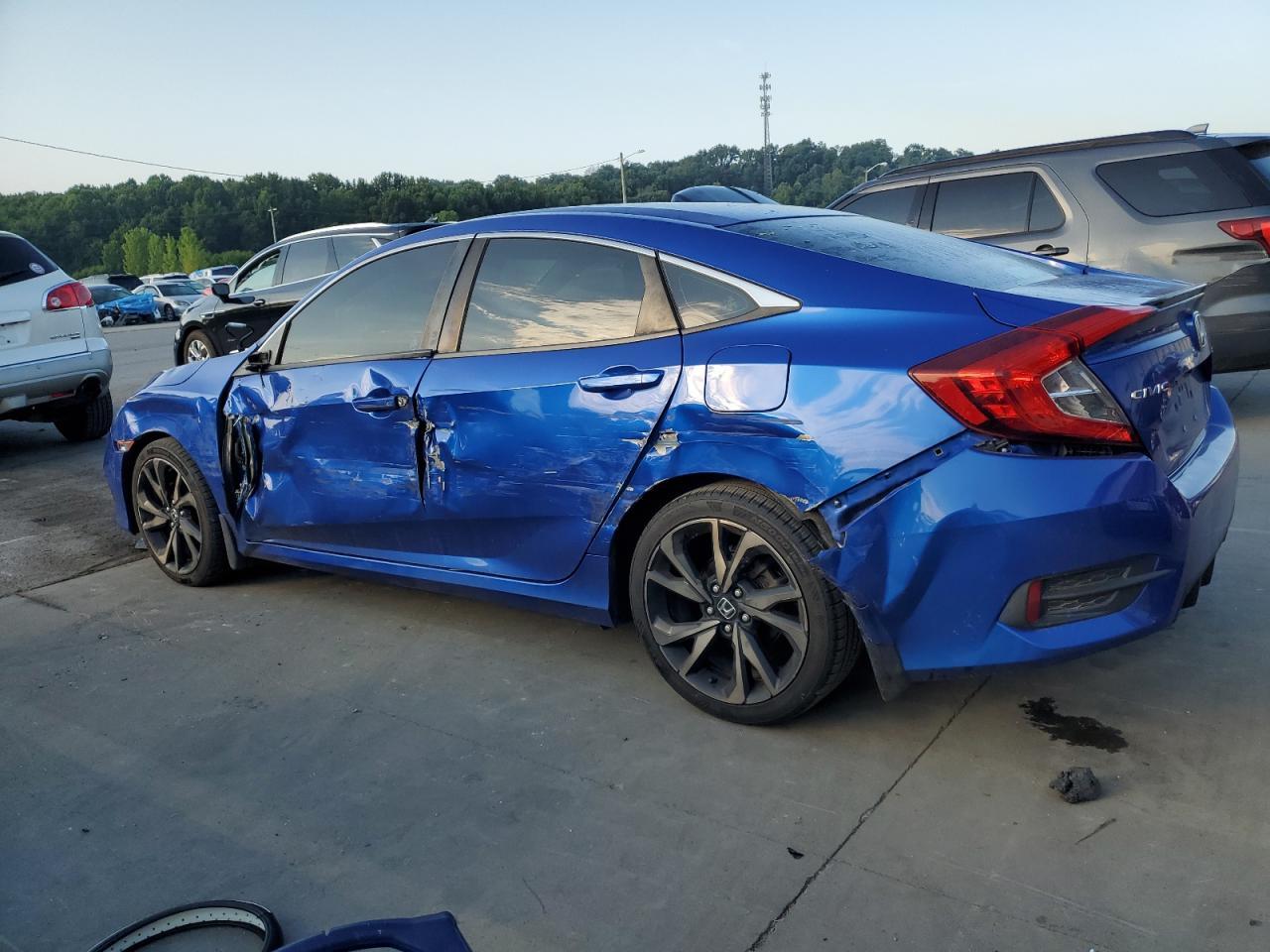 2019 Honda Civic Sport - Фото 2
