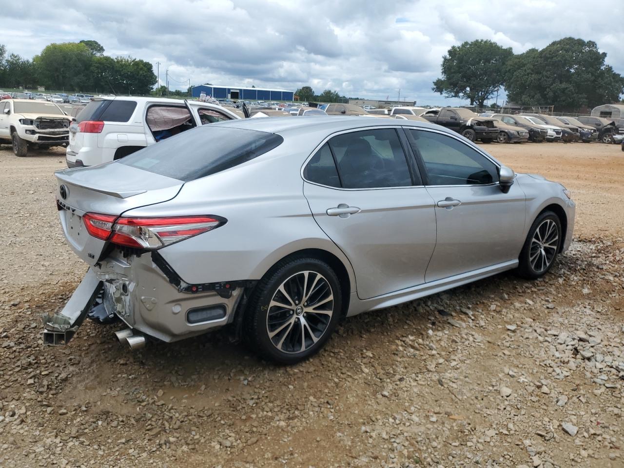 2018 Toyota Camry L - Фото 3