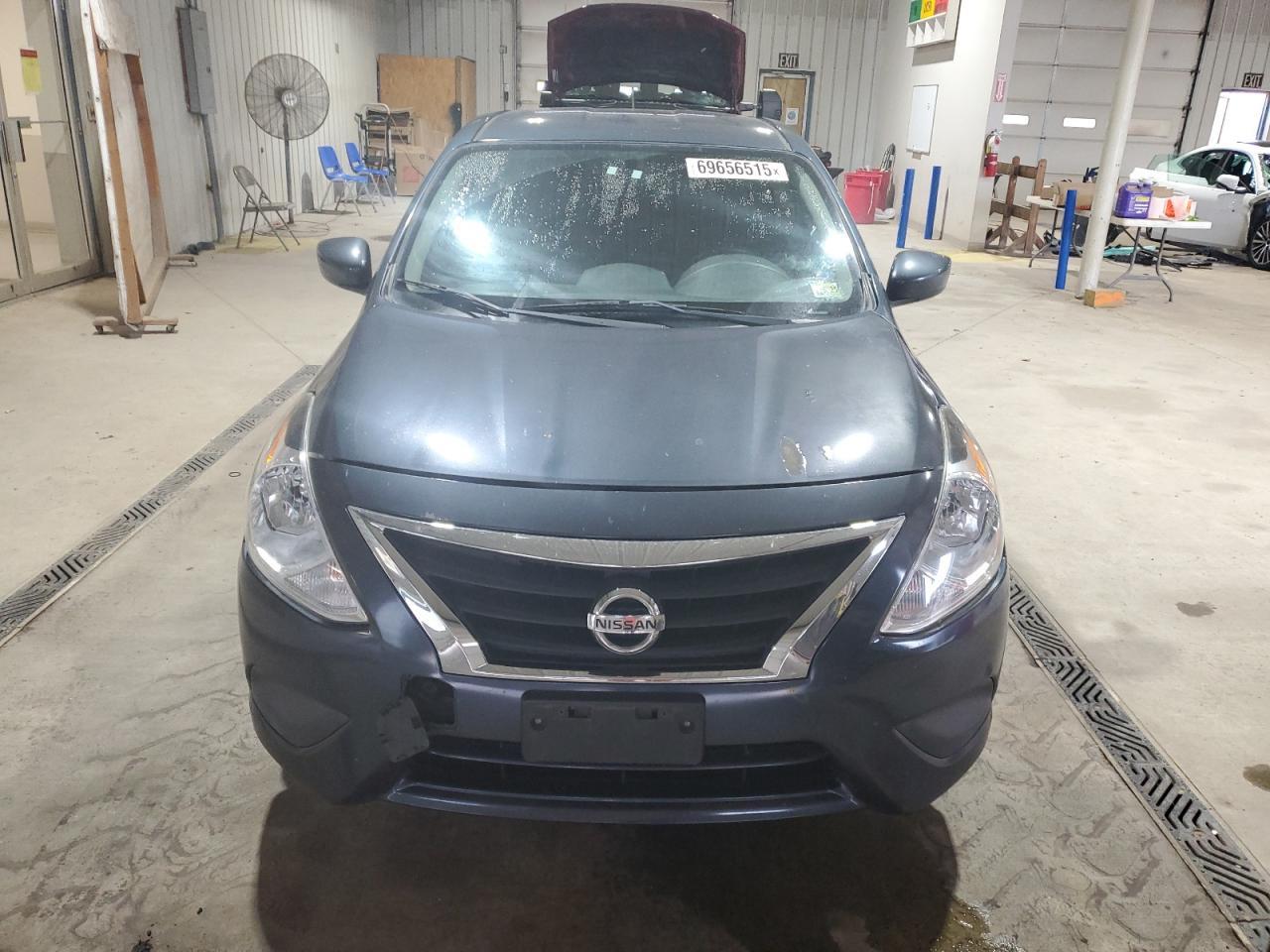 2016 Nissan Versa S - Image 5