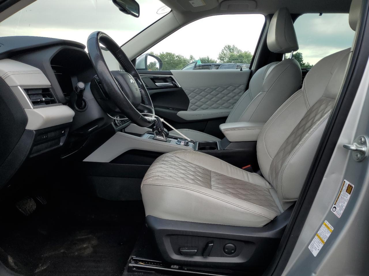 2023 Mitsubishi Outlander Sel - Фото 7
