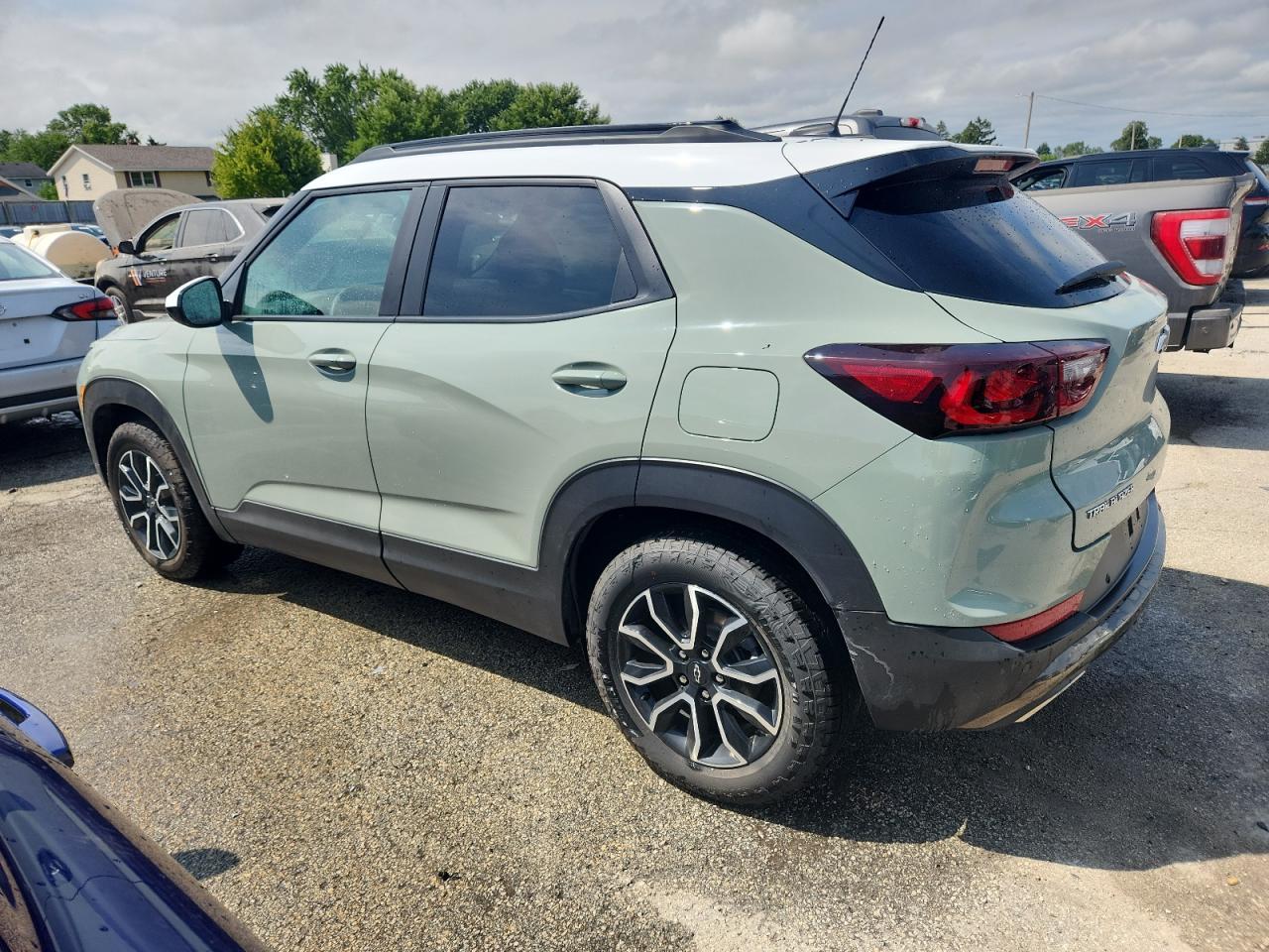 2025 Chevrolet Trailblazer Activ - Image 2