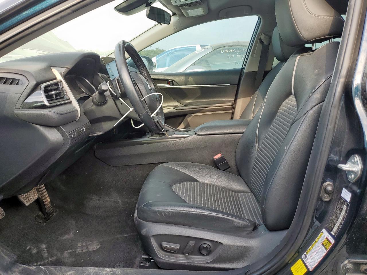 2021 Toyota Camry Se - Фото 7