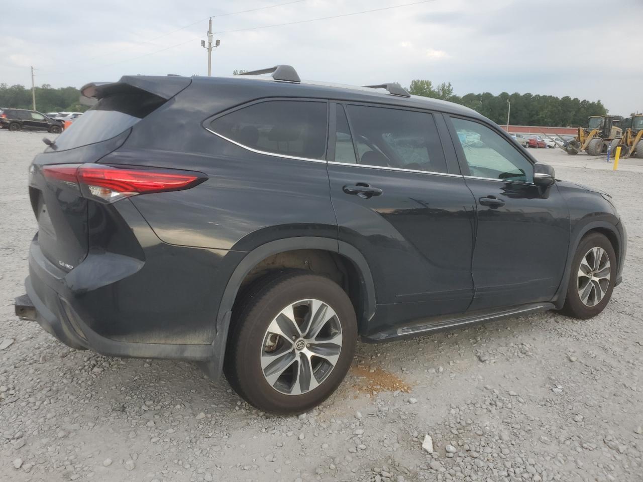 2023 Toyota Highlander L - Фото 3