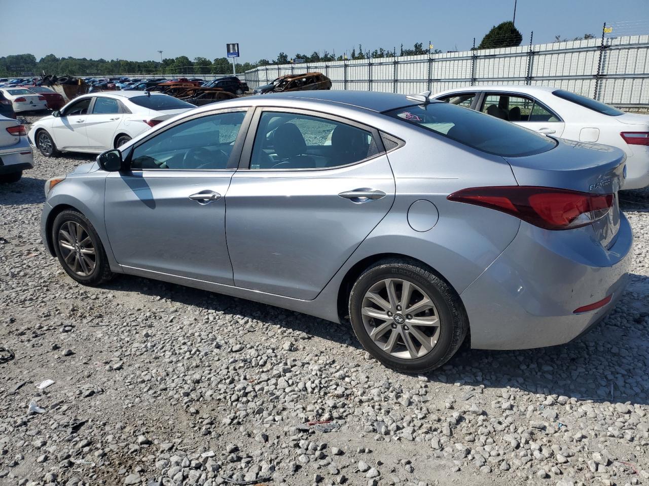2016 Hyundai Elantra Se - Фото 2