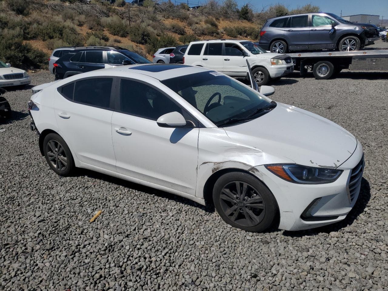 2018 Hyundai Elantra Value Edition - Фото 4