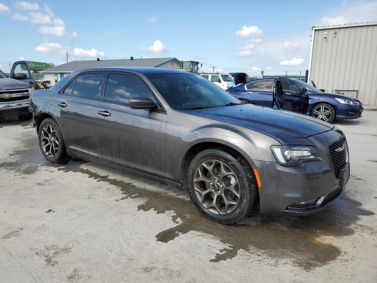 2016 Chrysler 300 S - Фото 4