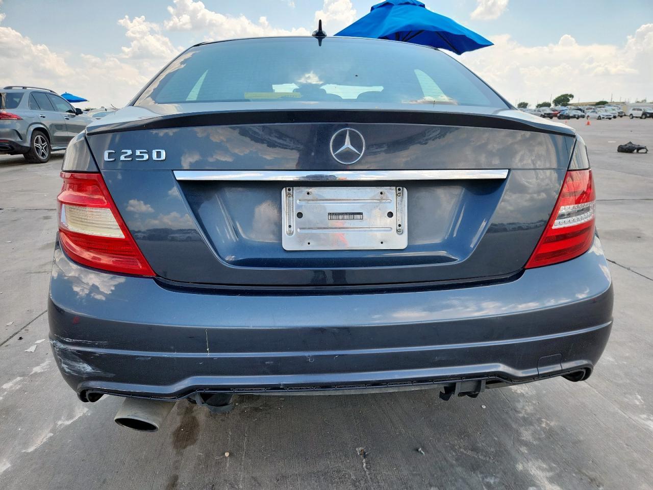 2014 Mercedes-Benz C 250 - Image 6