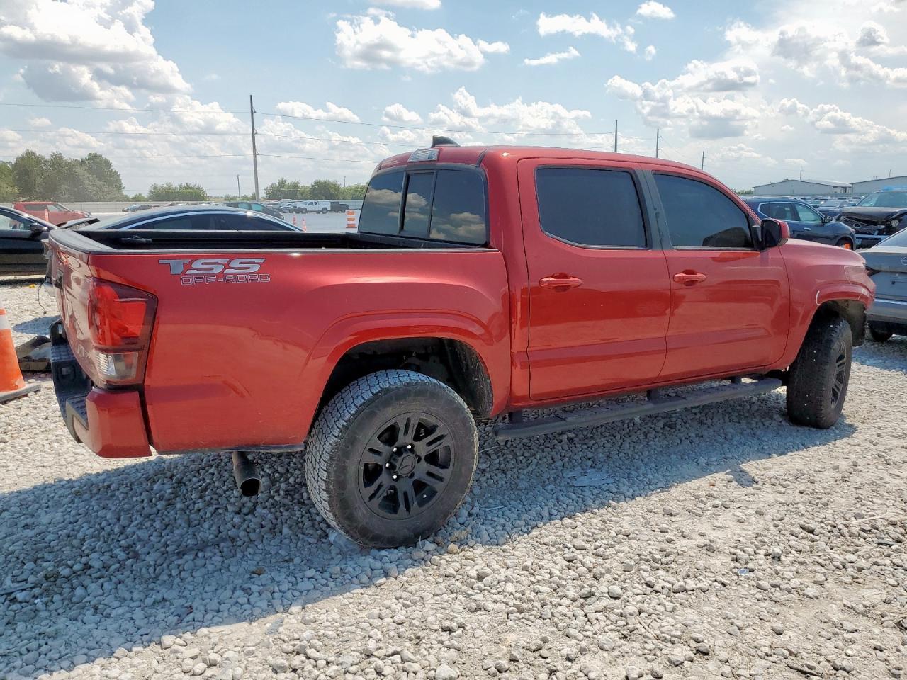 2022 Toyota Tacoma Double Cab - Image 3