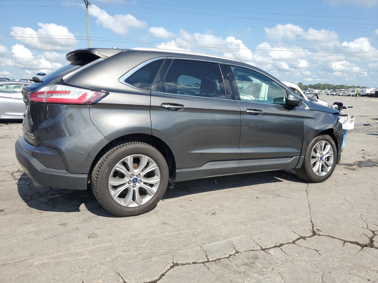 2019 Ford Edge Titanium - Фото 3