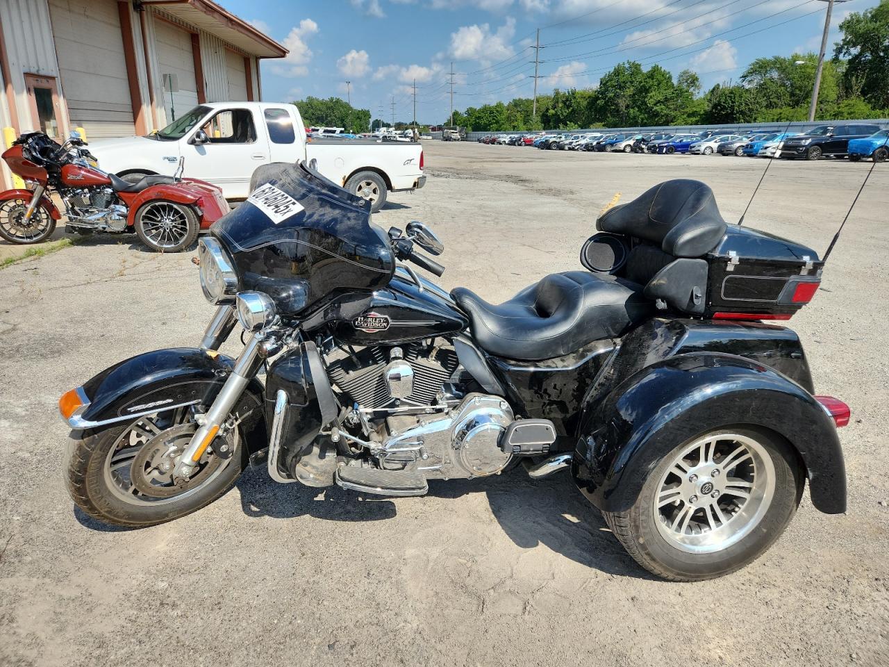 2012 Harley-Davidson Flhtcutg Tri Glide Ultra Classic - Фото 3