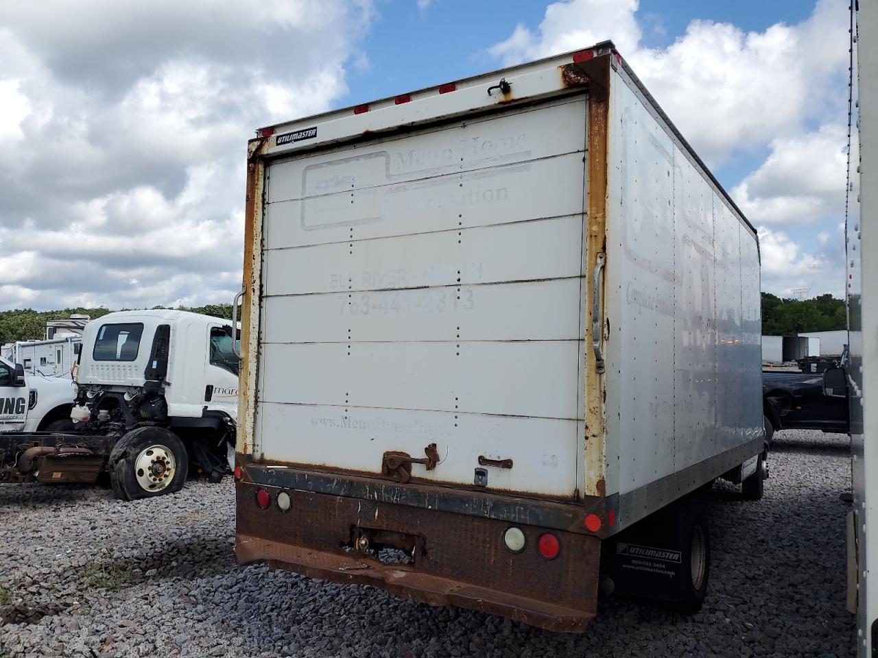 2011 Chevrolet Express G3500 - Image 3