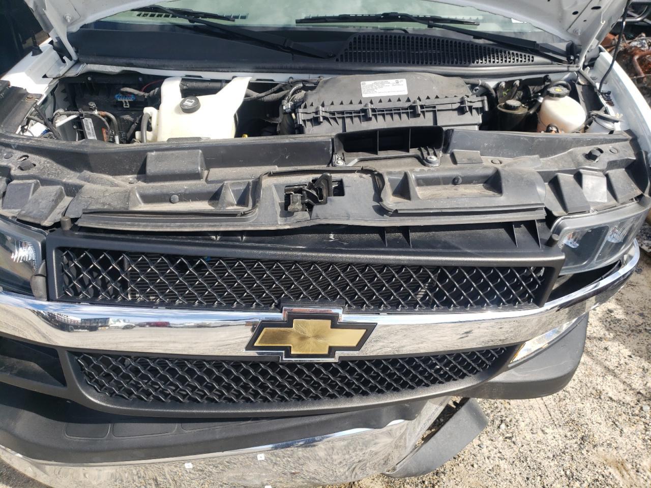 2022 Chevrolet Express G4500 - Image 7