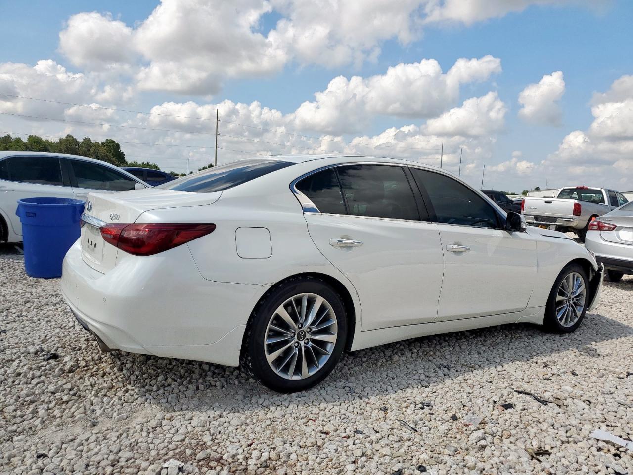 2022 Infiniti Q50 Luxe - Фото 3