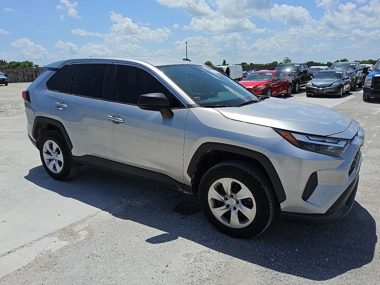 2023 Toyota Rav4 Le - Фото 4