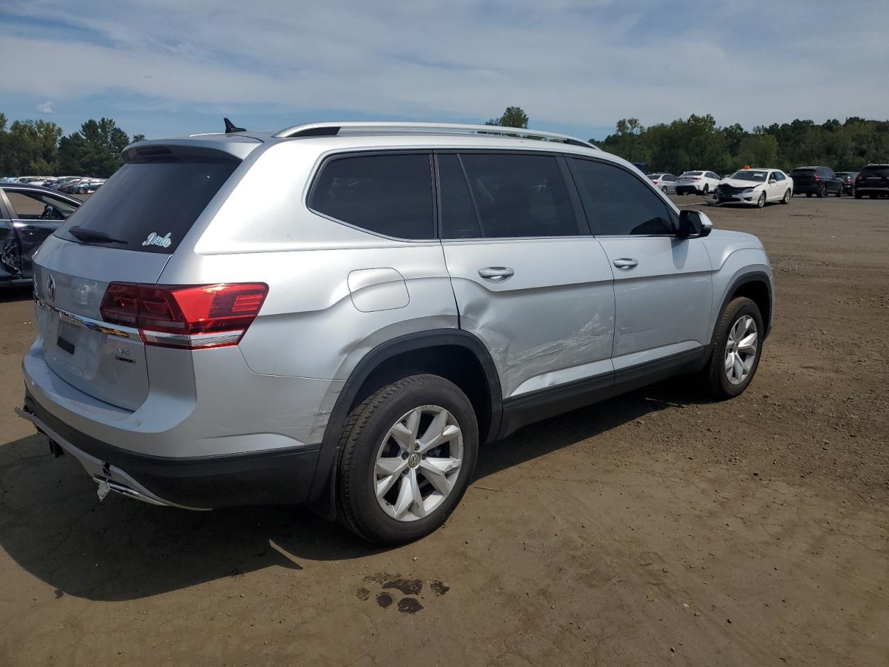 2018 Volkswagen Atlas Se - Фото 3