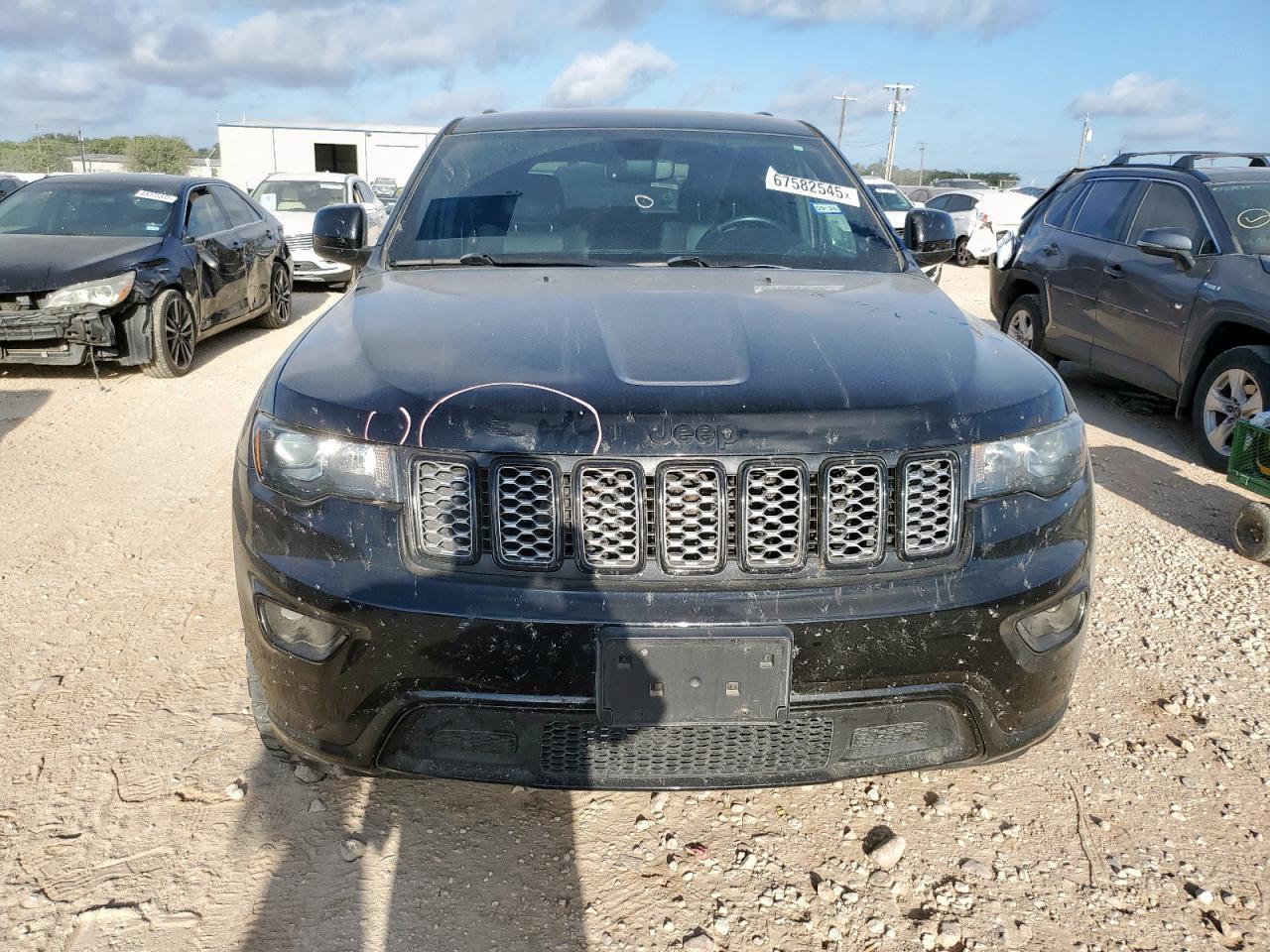 2019 Jeep Grand Cherokee Laredo - Image 5