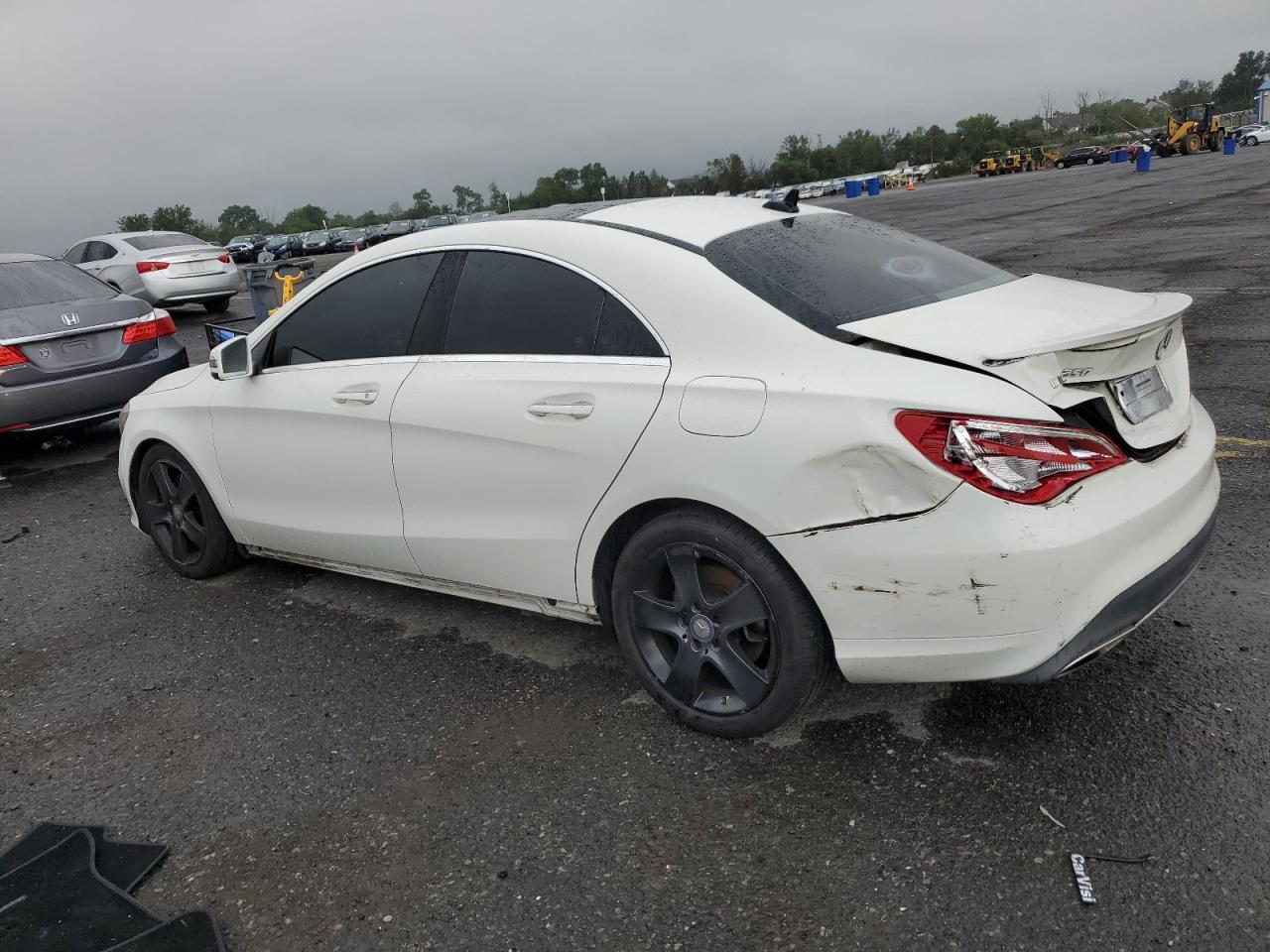 2017 Mercedes-Benz Cla 250 4Matic - Фото 2