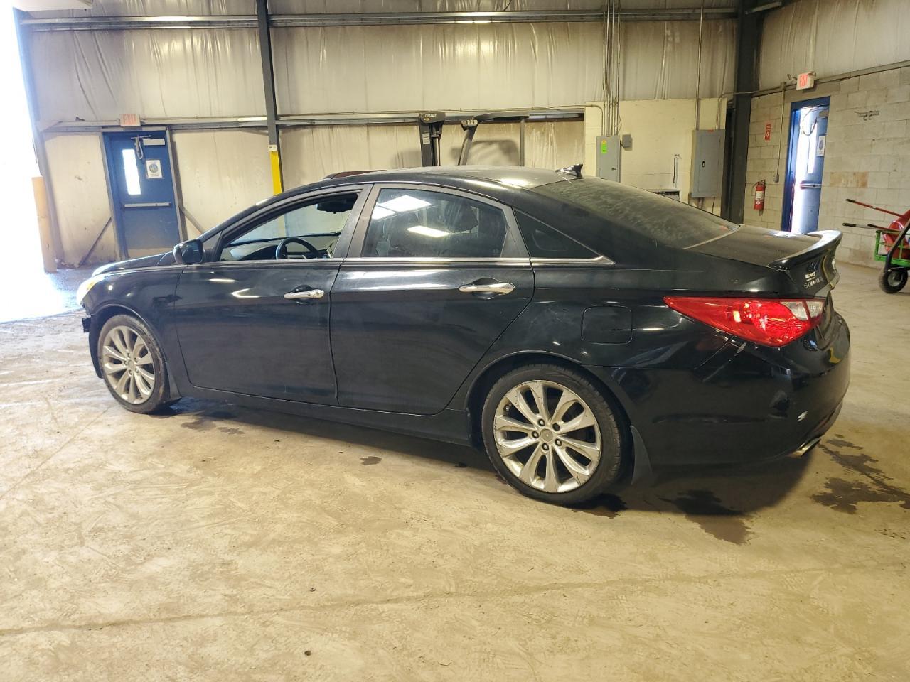 2012 Hyundai Sonata Se - Image 2
