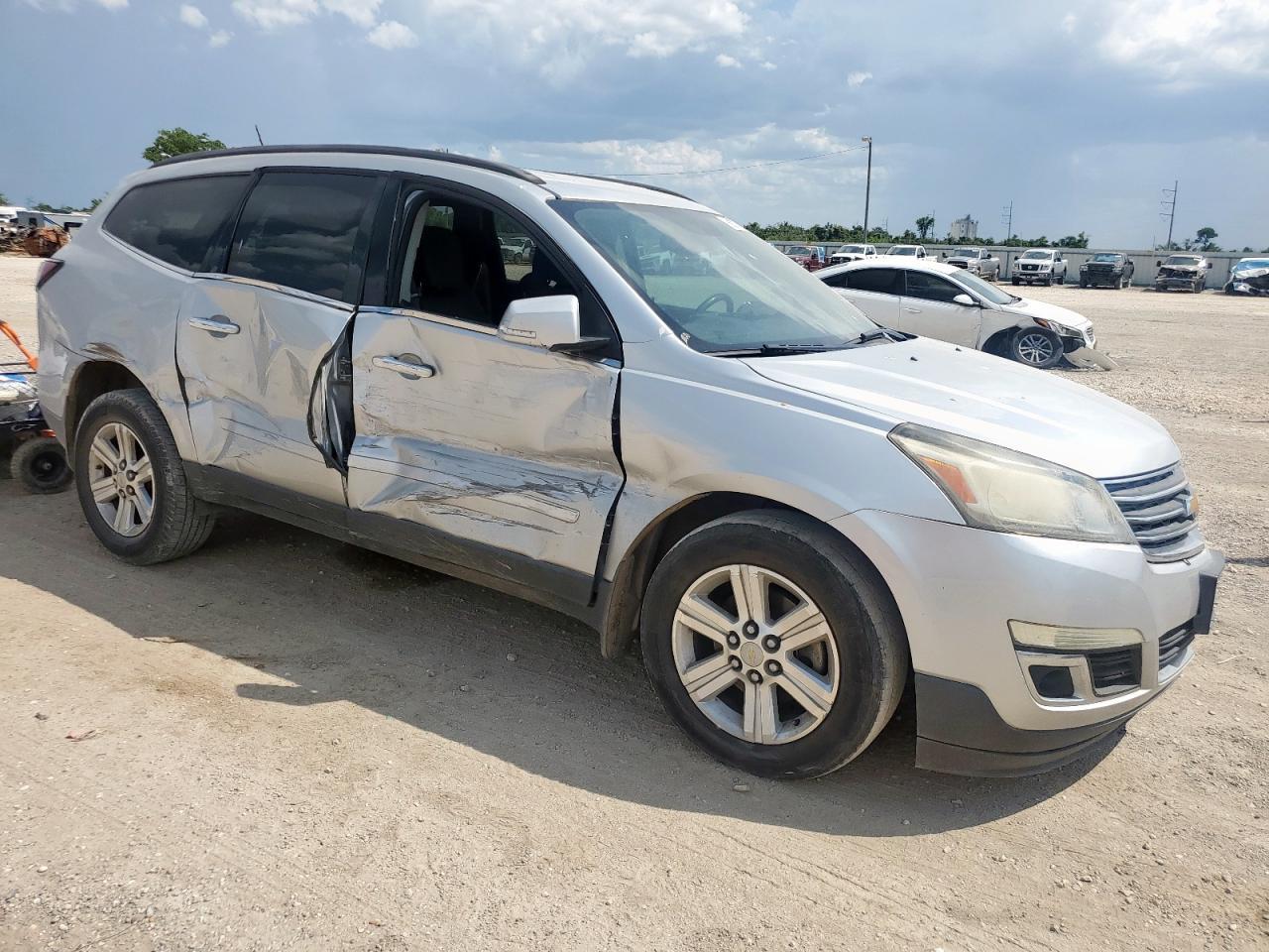2013 Chevrolet Traverse Lt - Image 4