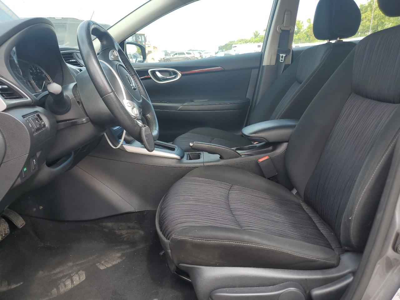 2019 Nissan Sentra S - Фото 7