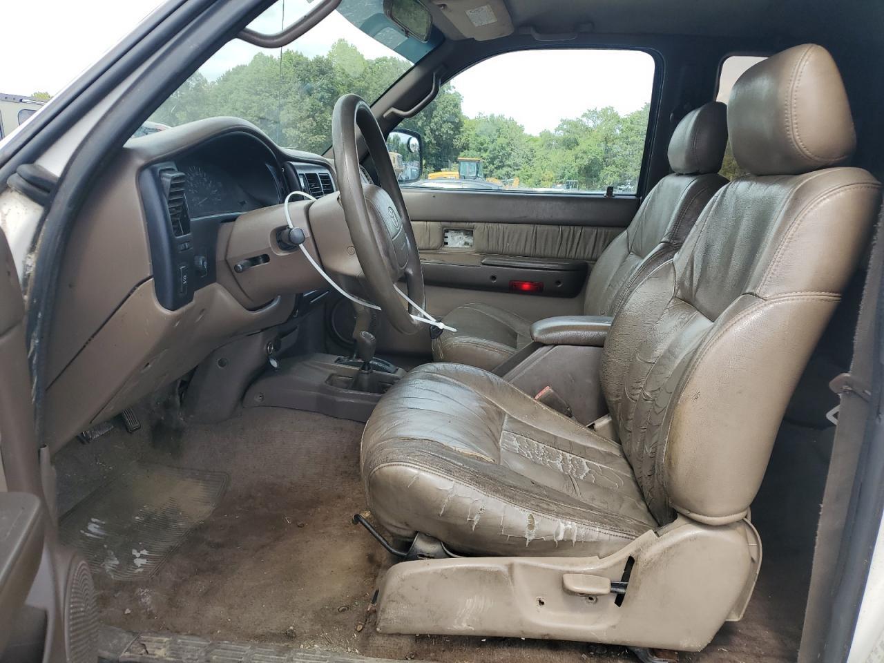 2000 Toyota Tacoma Xtracab - Image 7