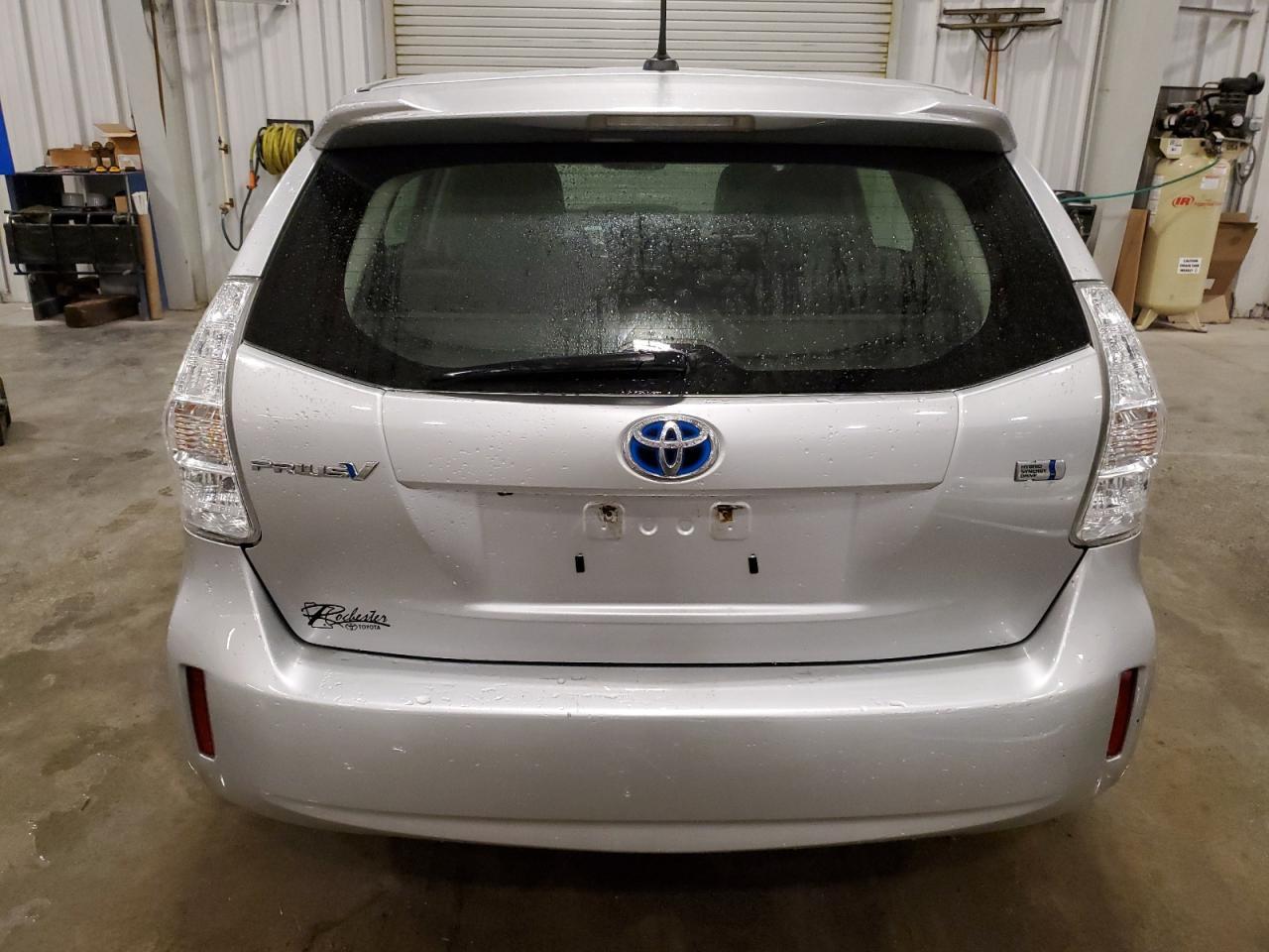 2012 Toyota Prius V - Image 6