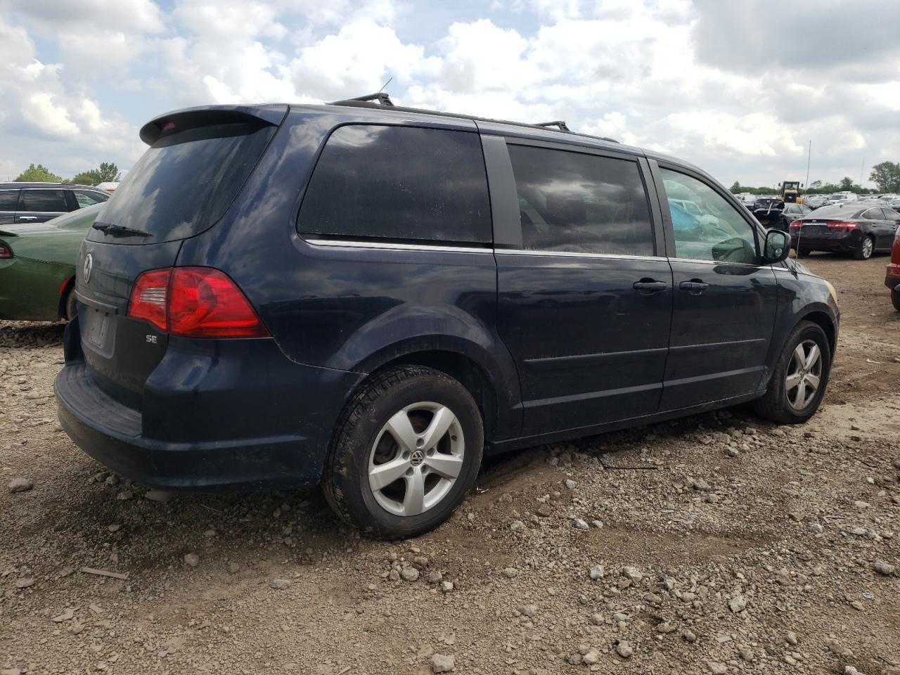 2011 Volkswagen Routan Se - Фото 3